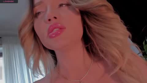 Snapshot of blond3_bab3 chatting on March 4, 7:41 am Maria online show from March 4, 7:41 am