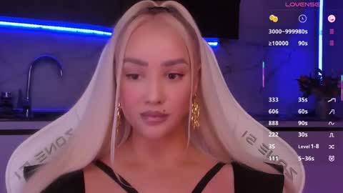 Snapshot of blond_diamond chatting on June 19, 5:06 pm Lana online show from June 19, 5:06 pm