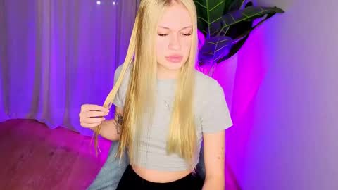 blondblood online show from April 4, 4:26 pm