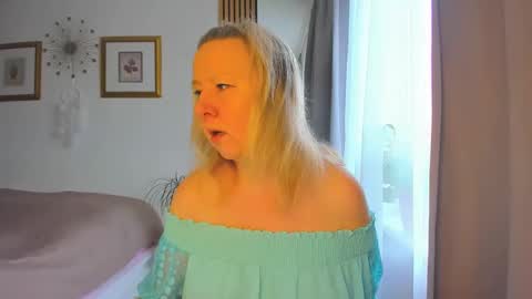 Nicole online show from January 27, 9:44 am