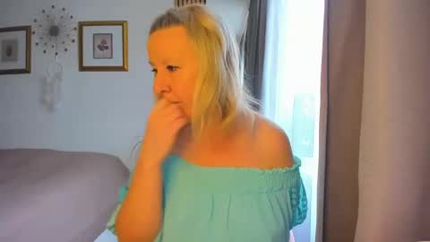 Nicole online show from January 28, 9:08 am