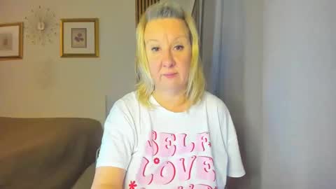 Nicole online show from January 28, 5:14 pm