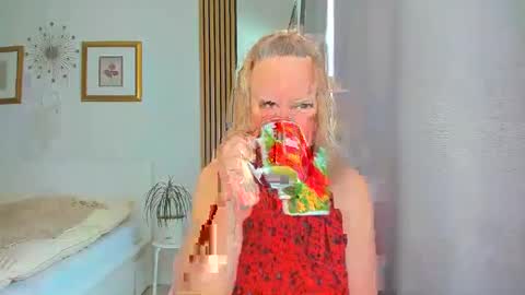 Nicole online show from March 10, 9:32 am