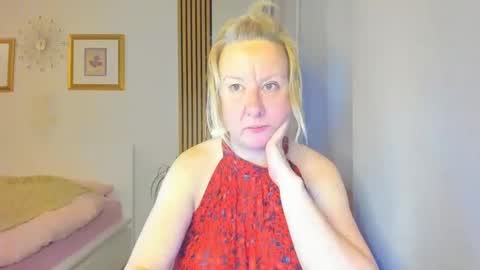 Nicole online show from March 11, 7:25 pm