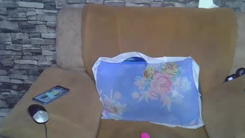 blonde_creamy online show from April 28, 11:21 pm