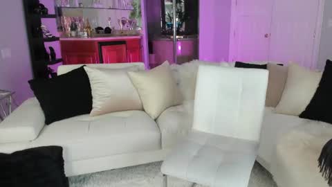 Snapshot of blonde_riderxxx chatting on July 14, 11:32 pm Blonde Rider online show from July 14, 11:32 pm