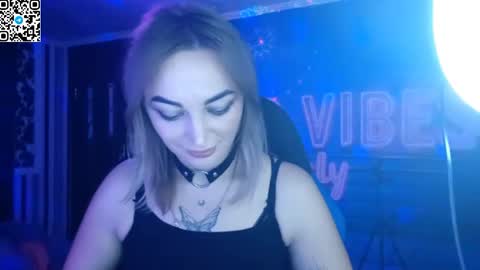 Snapshot of blonde_temptation chatting on October 22, 7:13 pm Meryem online show from October 22, 7:13 pm