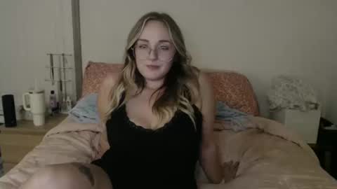 Your Big Titty Baby online show from October 10, 1:48 am