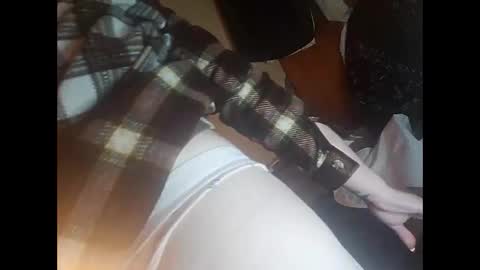 Snapshot of blondebellaaa3 chatting on February 19, 6:33 am Gia  online show from February 19, 6:33 am