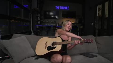 blondefoxsilverfox online show from July 15, 2:55 pm