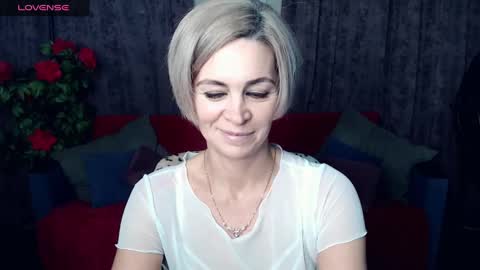 Snapshot of blondemommy_77 chatting on January 4, 7:34 pm Lola online show from January 4, 7:34 pm