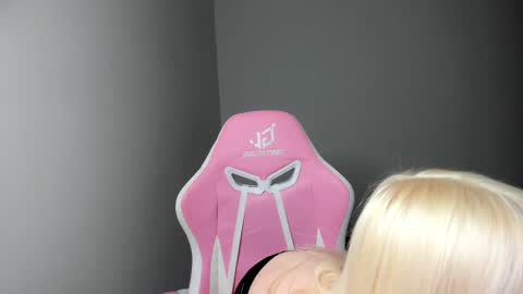 Elisa online show from December 6, 1:18 am