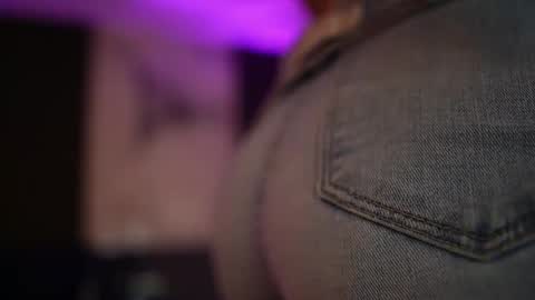 blondie_muller online show from April 4, 7:55 pm