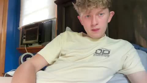 Snapshot of blondiedicks1 chatting on July 9, 5:50 pm blondiedicks1 online show from July 9, 5:50 pm
