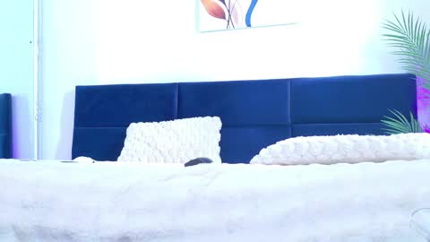Snapshot of blondieeve chatting on June 6, 7:02 am BlondieEve online show from June 6, 7:02 am
