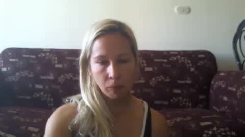 Snapshot of blondiepam23 chatting on April 12, 8:41 am BlondiePam online show from April 12, 8:41 am