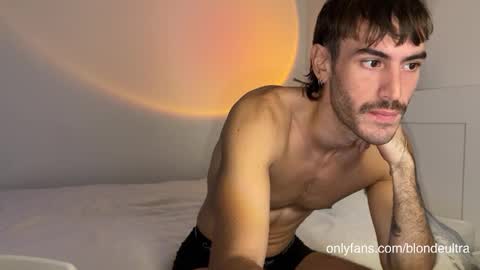 blondultra online show from December 5, 3:06 pm