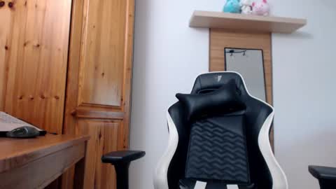 blondyelena online show from October 1, 8:31 am