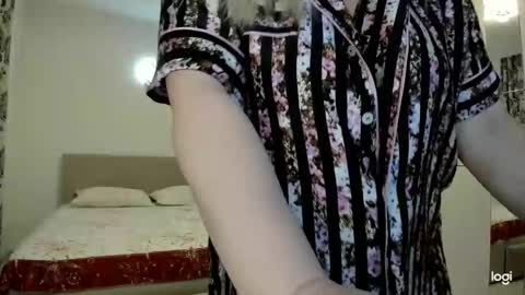 blondysarah online show from February 27, 10:43 pm