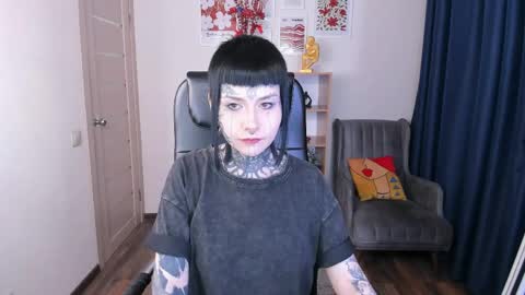 Mary online show from April 27, 8:40 pm