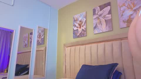 Snapshot of bloom_star01 chatting on October 16, 12:39 pm bloom_star01 online show from October 16, 12:39 pm