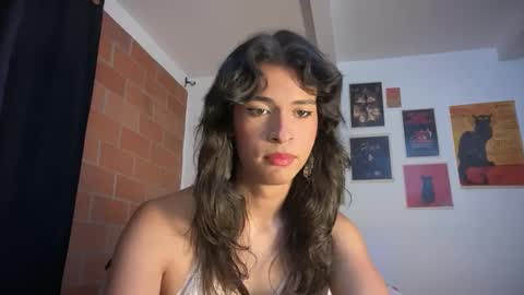 Bella Bloom ts online show from October 24, 2:08 am