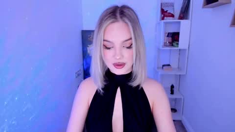 Sophia online show from March 3, 7:49 pm