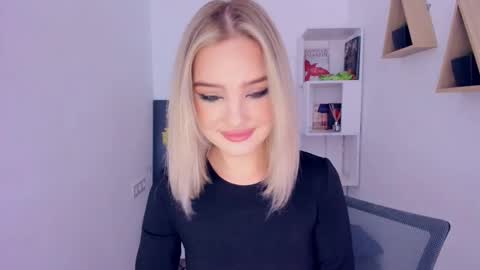 Sophia online show from March 7, 2:34 pm