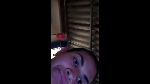 Blue and white online show from April 8, 8:31 pm