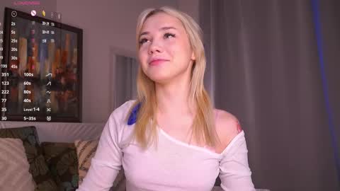 Adeline online show from December 15, 5:44 am