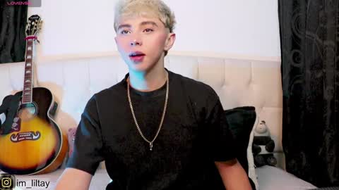 TAY   online show from January 3, 1:58 pm