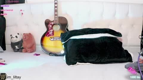 TAY   online show from January 6, 6:52 pm