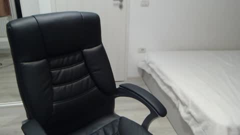 Juliet online show from October 4, 4:49 pm