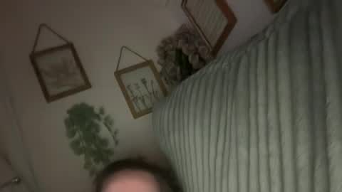 Snapshot of blue_eyes_siren chatting on June 18, 4:24 am Sable Sins online show from June 18, 4:24 am