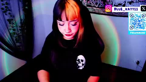Snapshot of blue_katt chatting on July 1, 2:57 am blue katt online show from July 1, 2:57 am