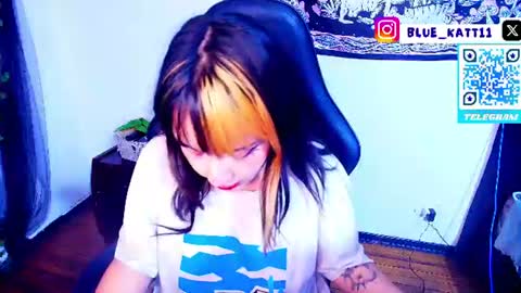 Snapshot of blue_katt chatting on July 29, 3:59 am blue katt online show from July 29, 3:59 am