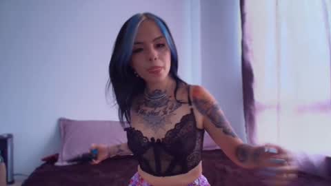 Alice bleu for friends  online show from December 21, 5:53 pm