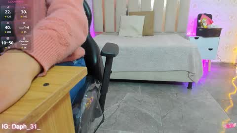 Snapshot of blue_tay1 chatting on September 29, 11:26 am blue_tay1 online show from September 29, 11:26 am