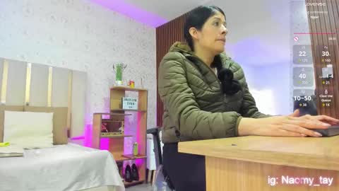 Snapshot of blue_tay1 chatting on October 7, 11:51 am blue_tay1 online show from October 7, 11:51 am