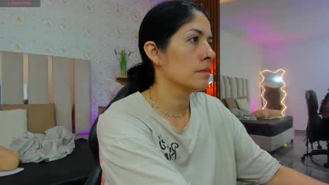 Snapshot of blue_tay1 chatting on October 11, 11:53 am blue_tay1 online show from October 11, 11:53 am