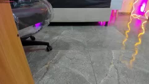 Snapshot of blue_tay1 chatting on October 25, 11:40 am blue_tay1 online show from October 25, 11:40 am