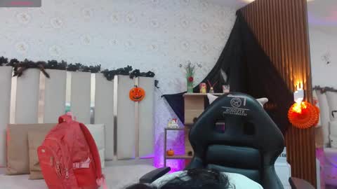 Snapshot of blue_tay1 chatting on November 2, 12:07 pm blue_tay1 online show from November 2, 12:07 pm