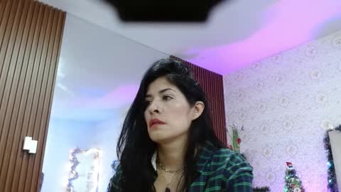 Snapshot of blue_tay1 chatting on November 30, 11:47 am blue_tay1 online show from November 30, 11:47 am