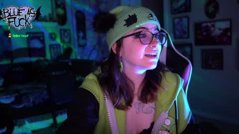 Blue online show from December 29, 12:41 am