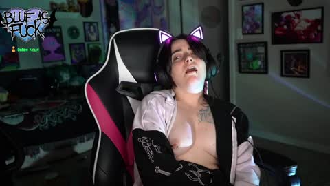 Blue online show from January 3, 5:28 am