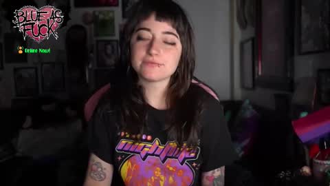 Blue online show from December 18, 1:22 am