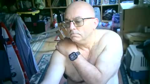 Snapshot of bluebox65 chatting on November 1, 11:01 am bluebox65 online show from November 1, 11:01 am