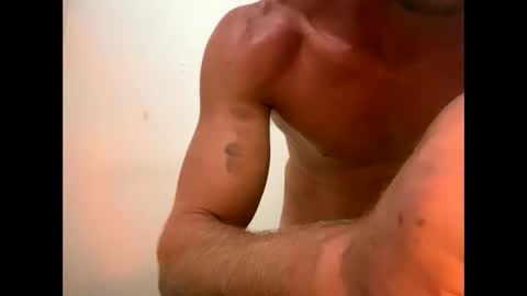 Snapshot of bluecollarbobby66 chatting on September 14, 8:02 am bluecollarbobby66 online show from September 14, 8:02 am