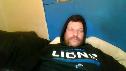 bluedemoneyes1986 online show from February 27, 5:02 am