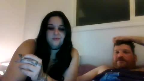 bluedemoneyes1986 online show from November 29, 5:32 am